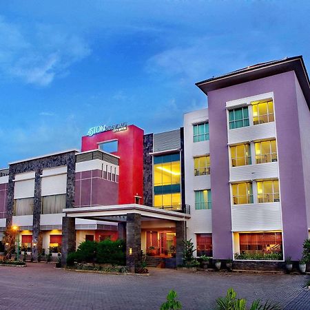 Aston Tanjung City Hotel Екстериор снимка