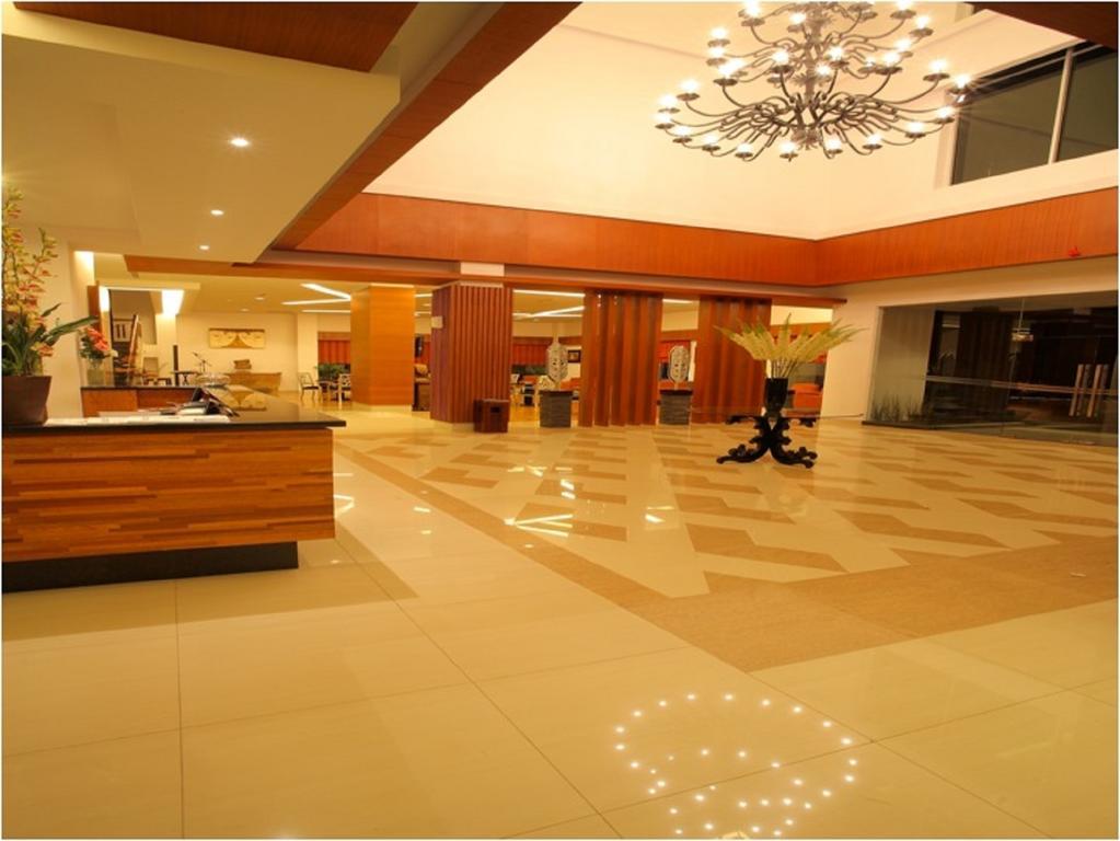 Aston Tanjung City Hotel Екстериор снимка