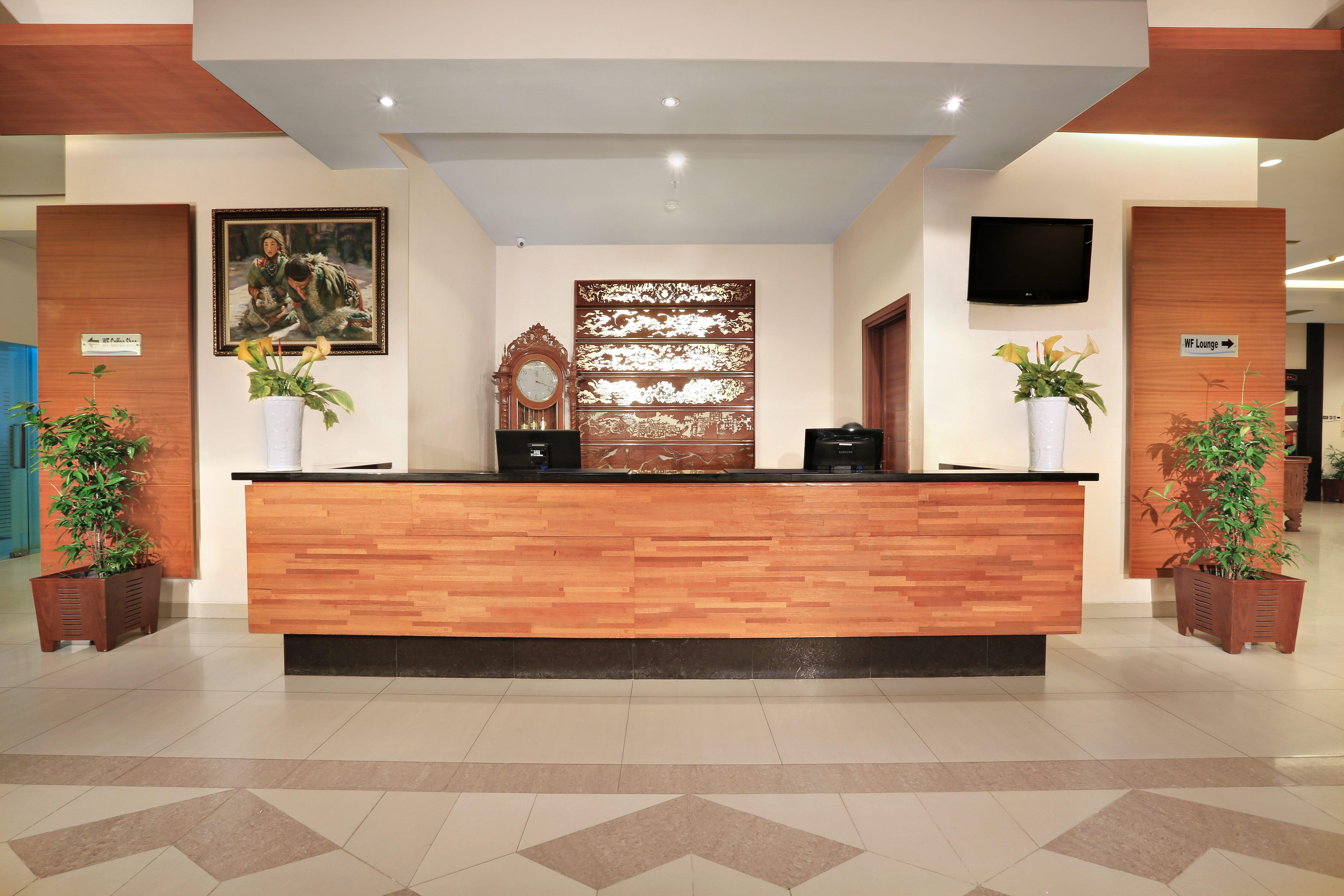 Aston Tanjung City Hotel Екстериор снимка