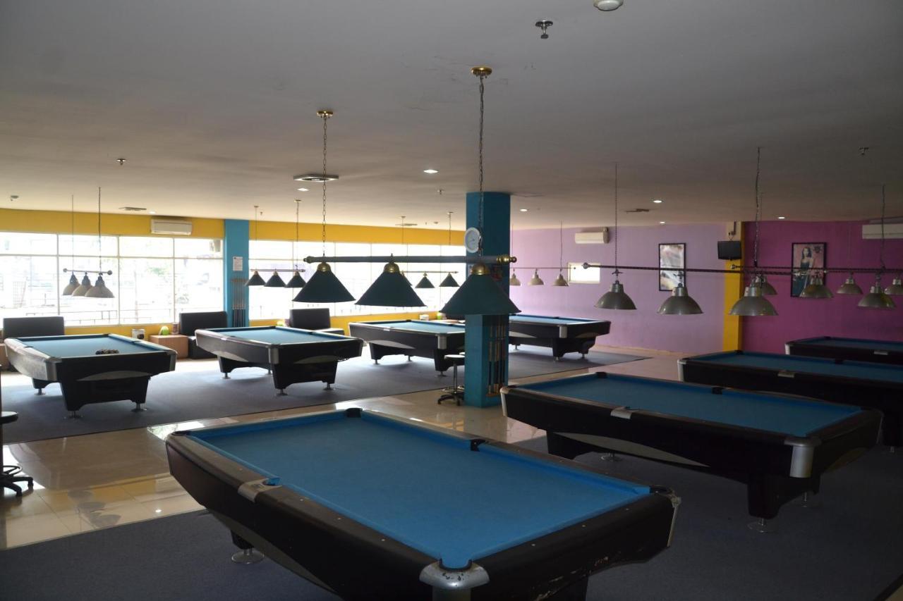 Aston Tanjung City Hotel Екстериор снимка